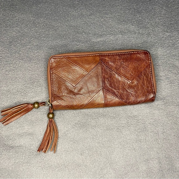 Lucky Brand Genuine Leather double compartment Wallet - Picture 2 of 8